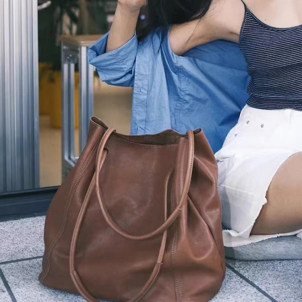 New Commuting Large Capacity Bucket Bag Shoulder Tote Bag Versatile Handbag