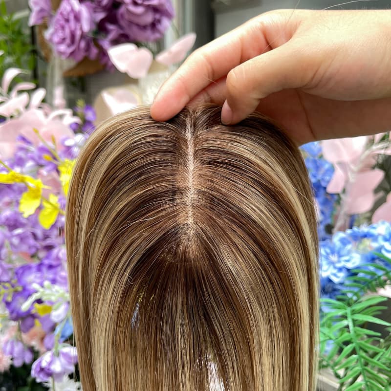 Realistic scalp-like injected part on brown blonde highlighted human hair topper